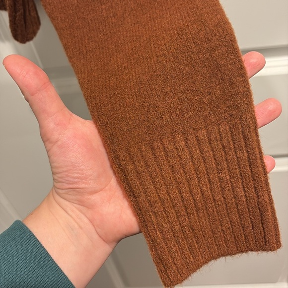 Women’s Cozy Knit Crewneck Pullover Sweater - Picture 3 of 4